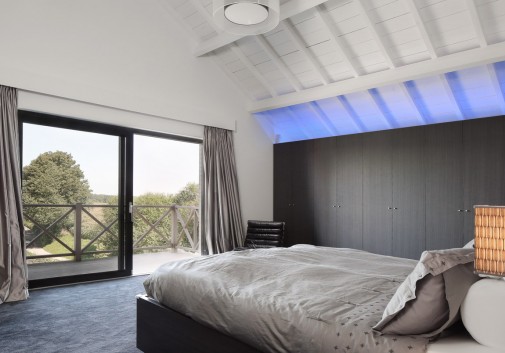 chambre-led-immobilier-balcon