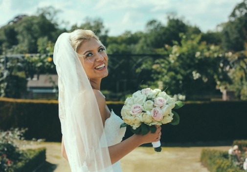 mariée-bonheur-mariage-cérémonie-bruxelles-blonde